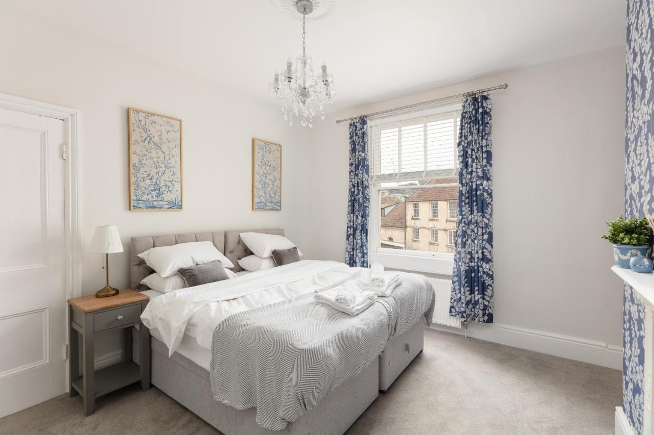 5 Bedroom Magnificent Georgian Townhouse- City Centre Bath Zewnętrze zdjęcie